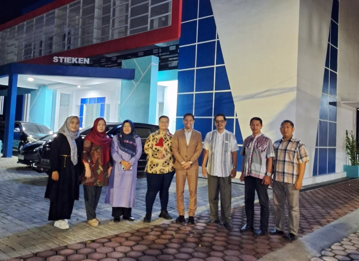 Kunjungan Kerja Sama Safii Efendi dalam Peningkatan Kualitas Kampus STIEKEN Blitar